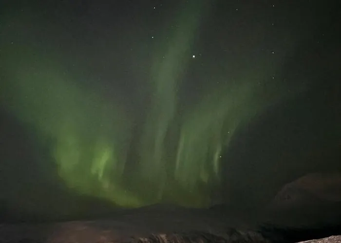 Δωμάτια σε οικογενειακή κατοικία Rolig Med Utsikt Til Fjellheisen Tromsdalen