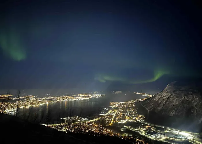 Δωμάτια σε οικογενειακή κατοικία Rolig Med Utsikt Til Fjellheisen *